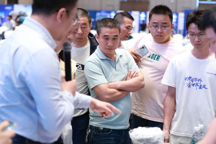 一場發(fā)布會，一場千人狂歡嘉年華 | 2025萬磊廣佛千人行完滿成功