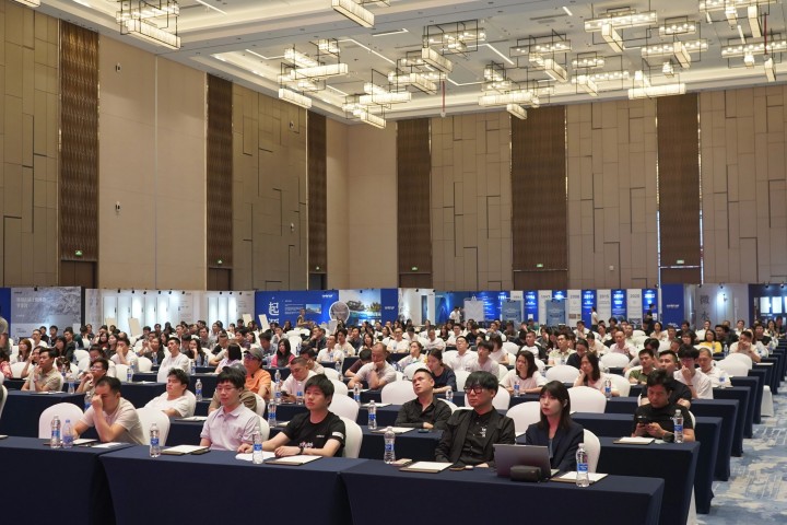 一場發(fā)布會，一場千人狂歡嘉年華 | 2025萬磊廣佛千人行完滿成功