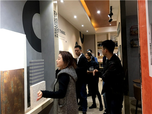 攜手共贏，共話未來，巴德士集團(tuán)蒞臨萬(wàn)磊參觀指導(dǎo)